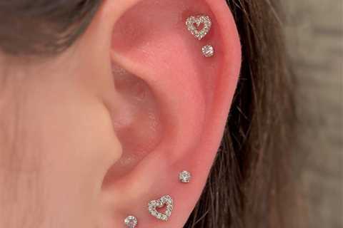 Piercings na orelha26 ideias para vocse inspirarBlog Tattoo2me