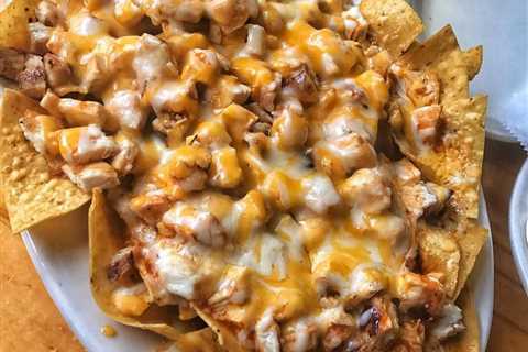 Crockpot creamy chicken nachos